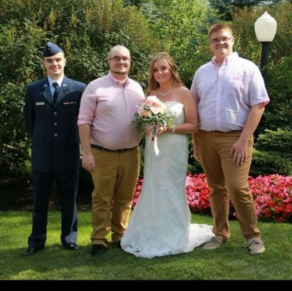 Meet your Posher, Lisa - Picture 1 of 1